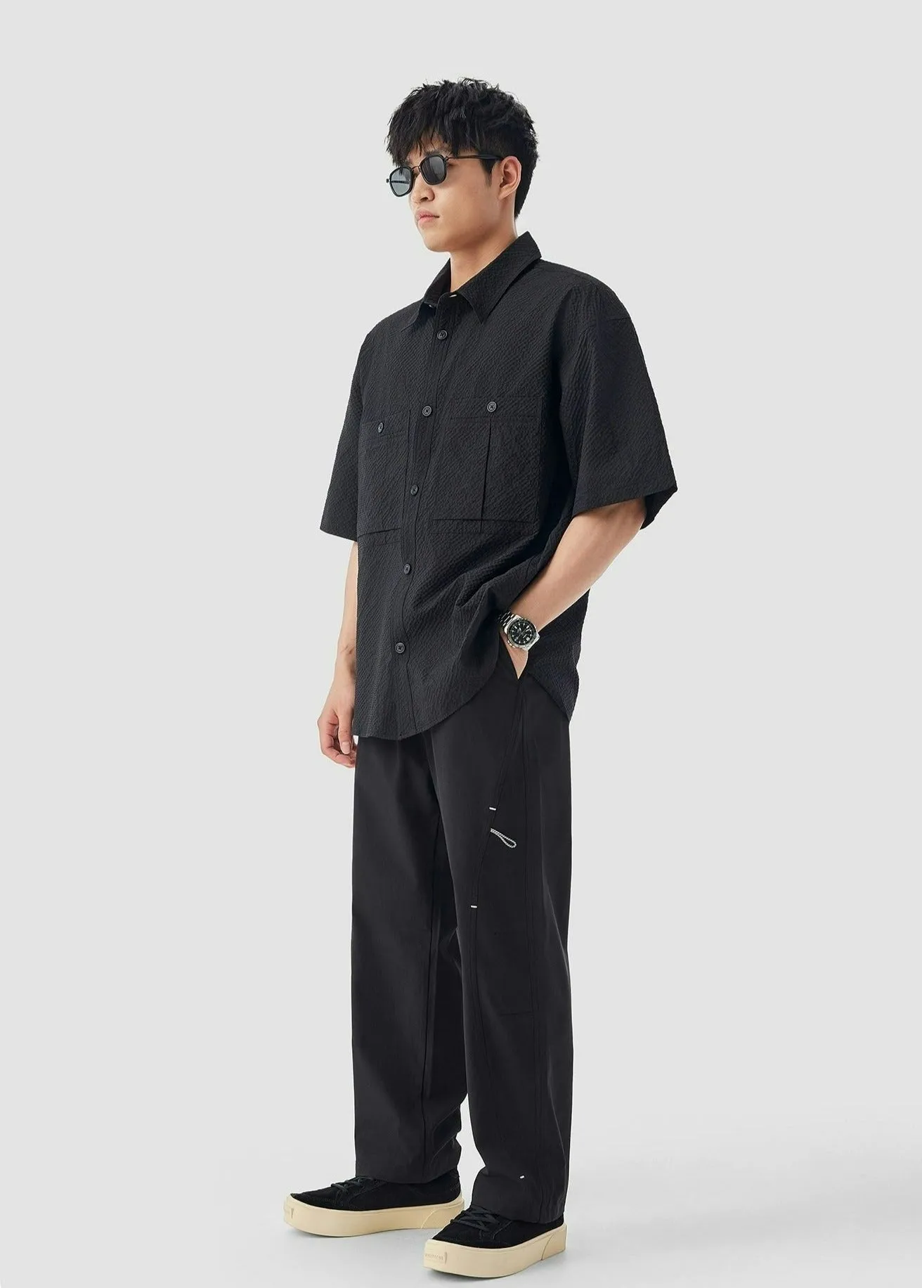 Dual-Pocketed Textured Short-Sleeve Button-Up Shirt