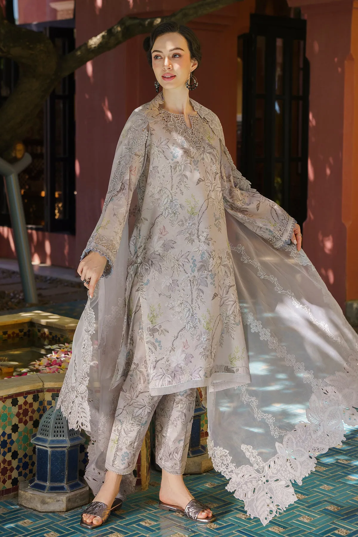 EMBROIDERED PRINTED LAWN UF-578