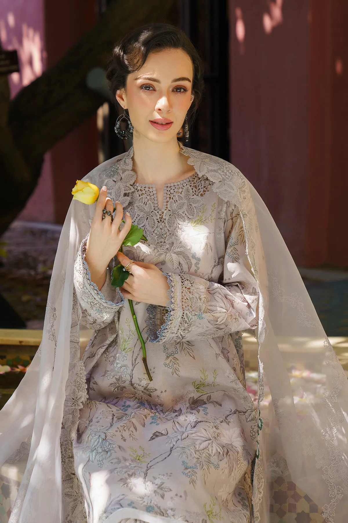 EMBROIDERED PRINTED LAWN UF-578