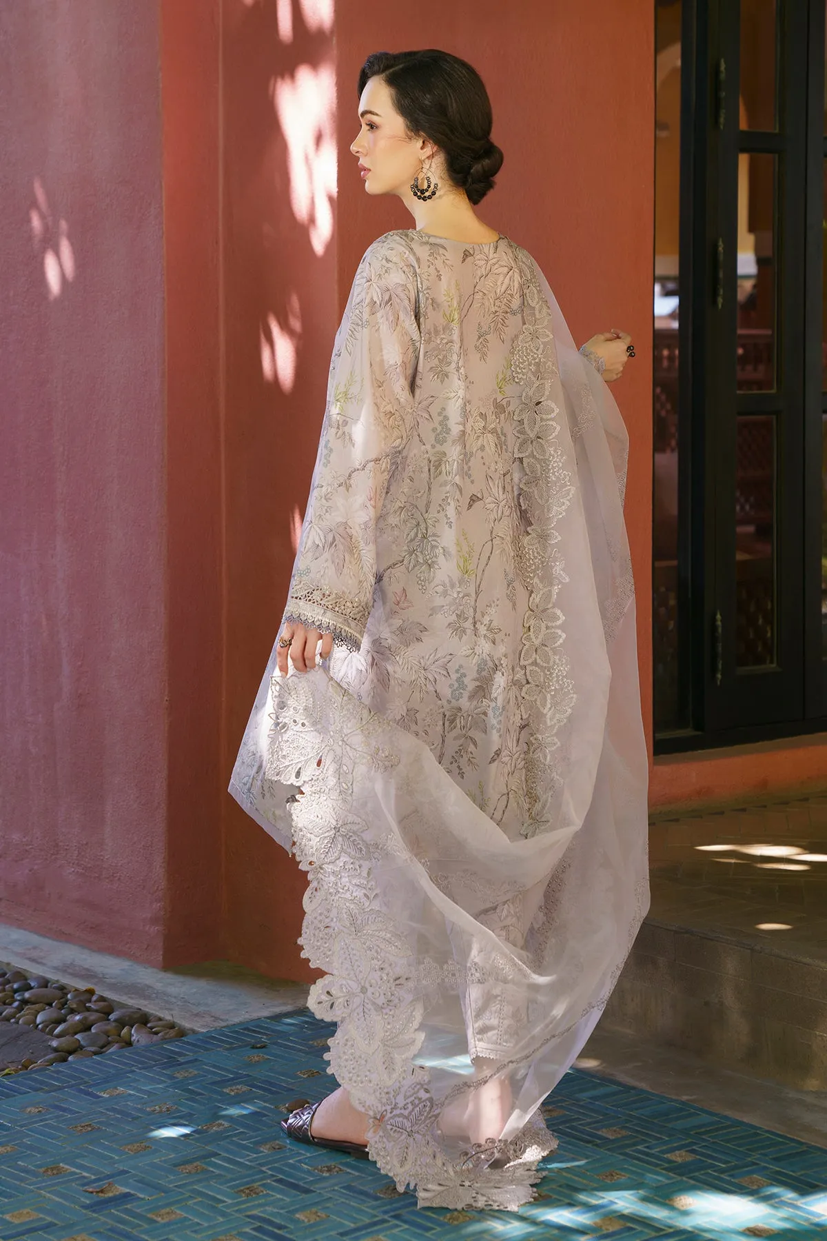 EMBROIDERED PRINTED LAWN UF-578