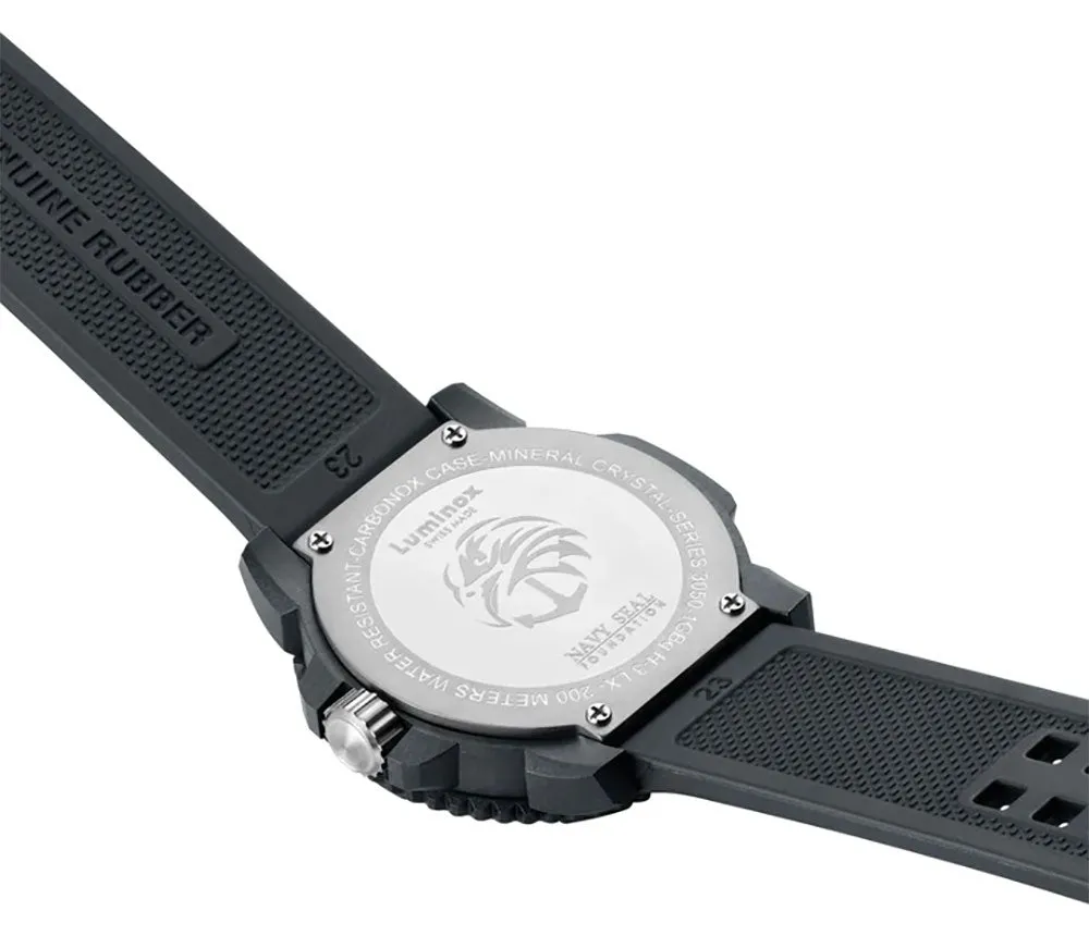 Optimized Product Title: Durable Luminox Navy Seal CARBONOX Mens Diving Watch with Black Rubber Strap and Date Feature