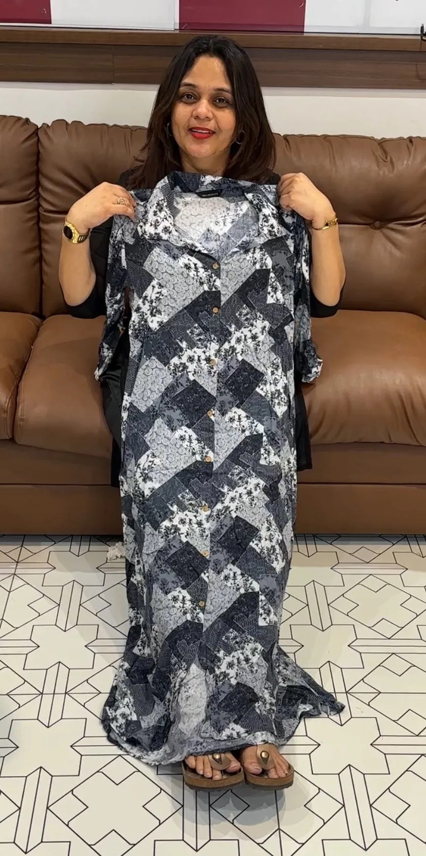 PRINTED RAYON TOP - IHA 14082