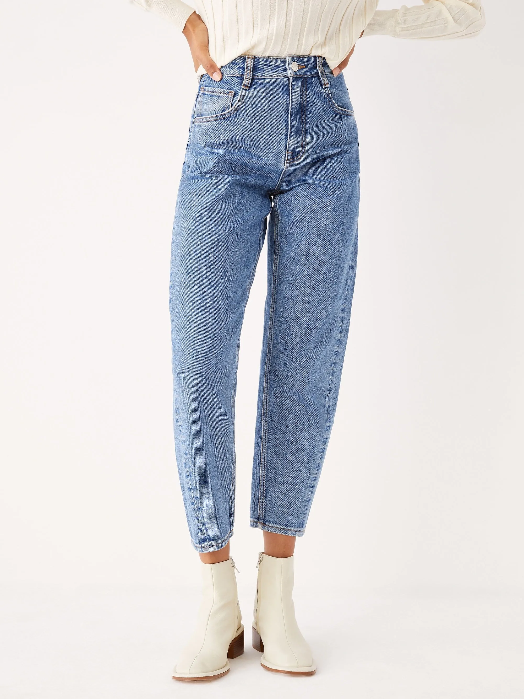The Linda Ballon Fit Jean in Light Indigo