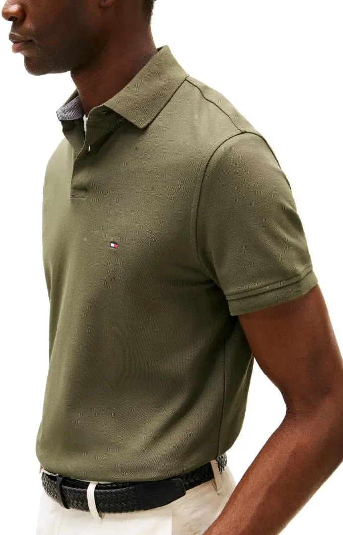 Tommy Hilfiger Men's Short Sleeve Polo Shirts in Regular Fit with Stretch and Organic Pique Cotton