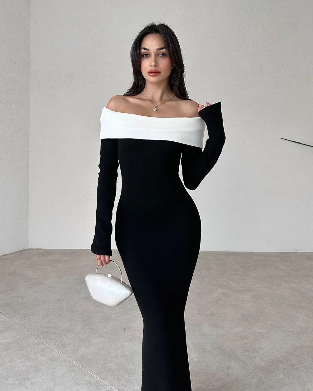 Elegant Womens Black Maxi Dress with Contrasting Off-the-Shoulder Design